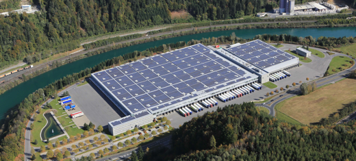 Österreichs größtes Photovoltaik-Projekt auf dem Dach der Hofer-Zweigniederlassung in Kärnten geht ans Netz